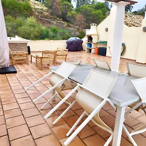 https://los-arqueros-las-jacarandas.1costadelsol.com
